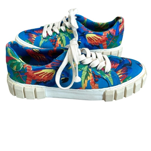 Farm Rio The Tropical Macaw Sneaker Sz US 8 NWOT - Picture 1 of 6